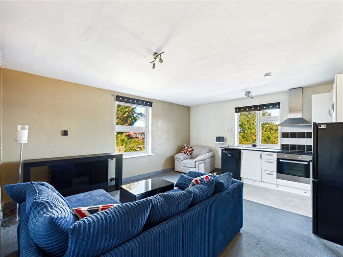 1 Bedroom Flat For Sale In Princes Road, Felixstowe, Suffolk, IP11