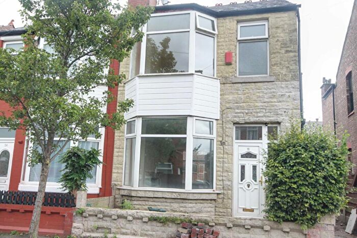 3 Bedroom Semi-Detached House To Rent In Byrom Avenue, Levenshulme, Manchester, M19