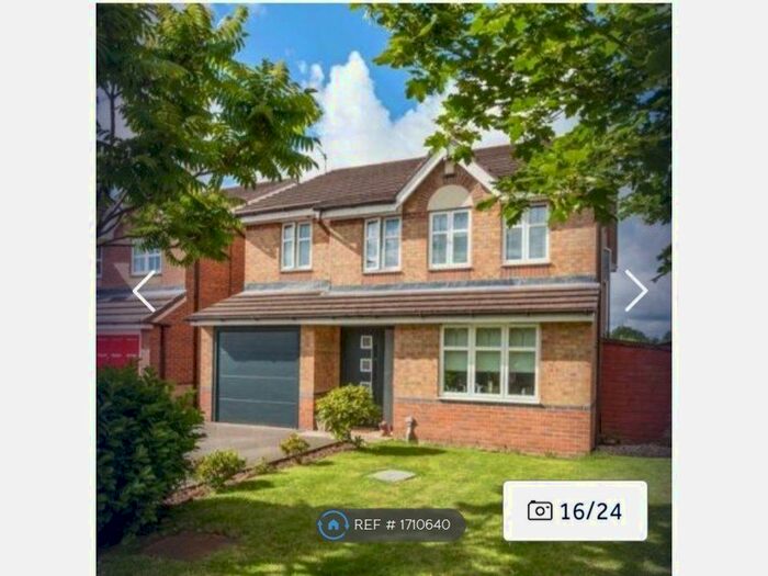 4 Bedroom Detached House To Rent In Borrowbeck Close, Platt Bridge, Wigan, WN2