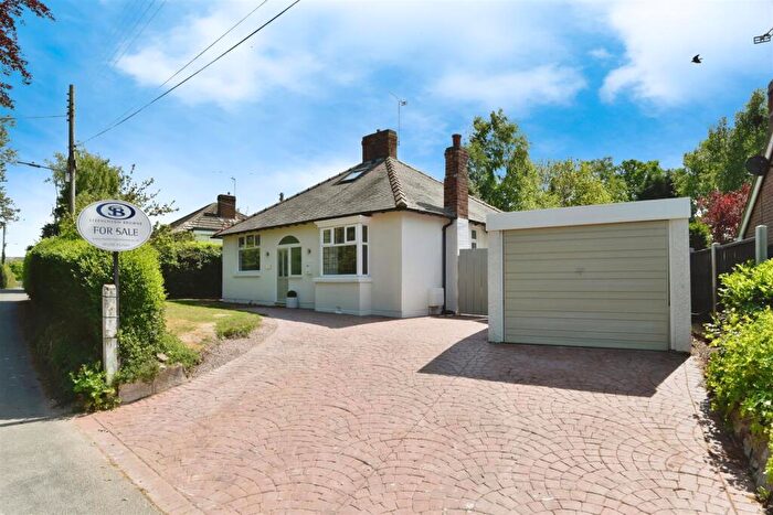 3 Bedroom Bungalow To Rent In Fields Road, Haslington, Crewe, CW1