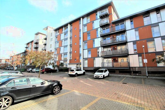 2 Bedroom Apartment To Rent In Commonwealth Drive, Crawley, RH10