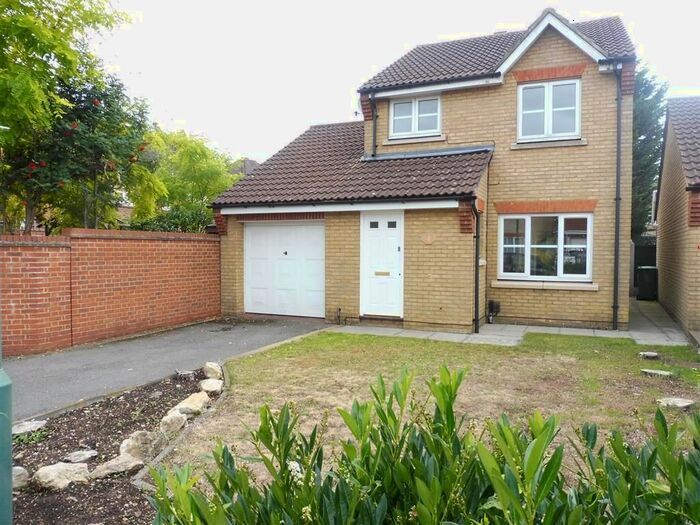 3 Bedroom Property To Rent In Halfpenny Close, Barming, Maidstone ME16