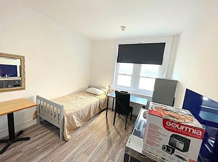 Studio To Rent In West Street, Brighton, BN1