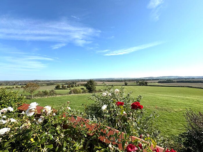 2 Bedroom Character Property To Rent In Howell Hill Close, Mentmore, Leighton Buzzard, LU7