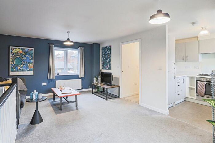 2 Bedroom Detached House For Sale In Sakura Walk, Seacroft, Leeds, LS14