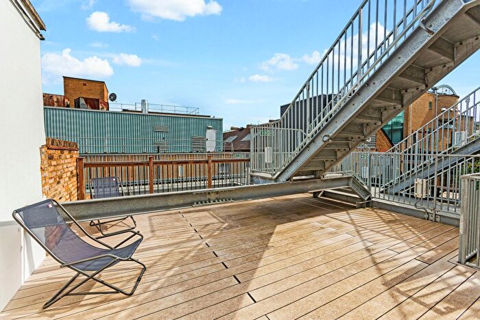2 Bedroom Flat To Rent In Putney High Street, London, SW15