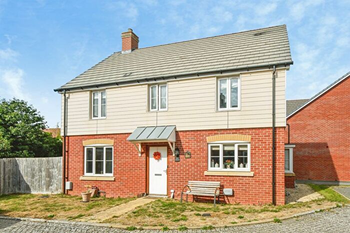 4 Bedroom Detached House For Sale In Queens Close, Watchfield, Swindon, SN6