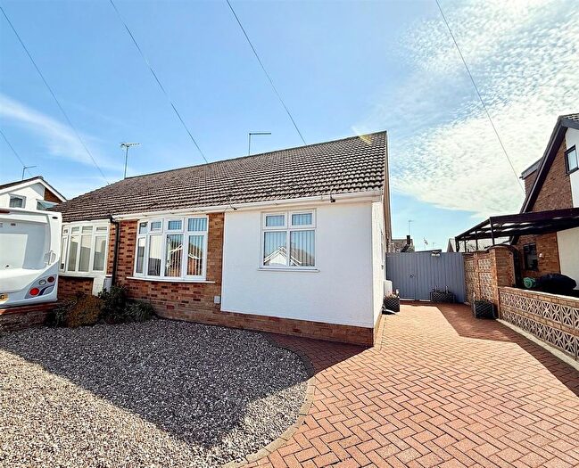 3 Bedroom Semi Detached Bungalow For Sale In Winifred Way, Caister-On-Sea, NR30