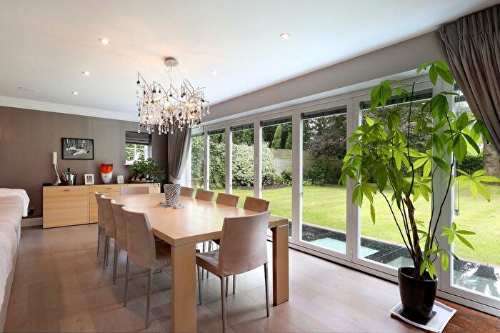 6 Bedroom Detached House For Sale In Ledborough Wood, Beaconsfield, Buckinghamshire, HP9