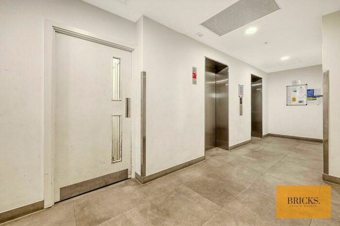 1 Bedroom Flat For Sale In Lyall House, Shipbuilding Way, London, E13
