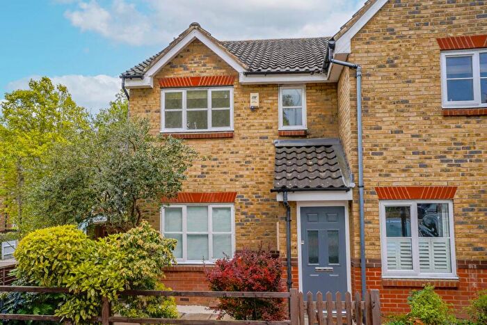 3 Bedroom Semi-Detached House For Sale In Abbotswood Road, East Dulwich, London, SE22