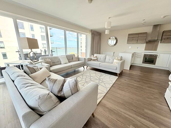 3 Bedroom Apartment To Rent In Peninsula Quay, Pegasus Way, Gillingham, ME7