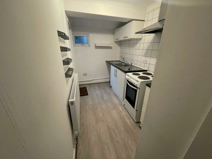 2 Bedroom House To Rent In Kingarth Street, Cardiff, CF24