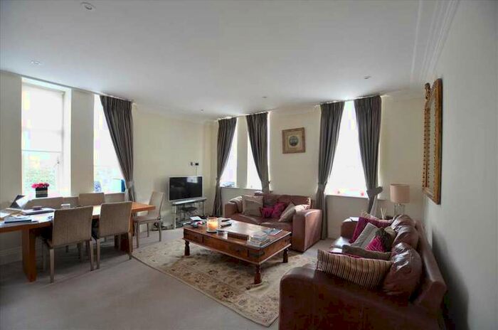 2 Bedroom Apartment To Rent In Havanna Drive, Golders Green, NW11