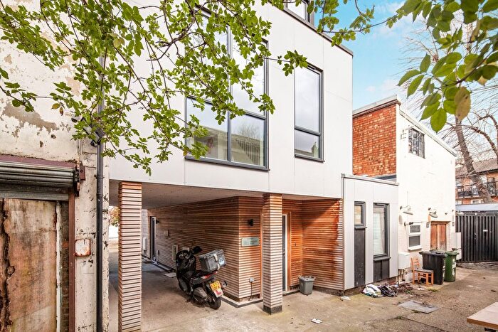 2 Bedroom Flat To Rent In Hindsleys Place, London, SE23