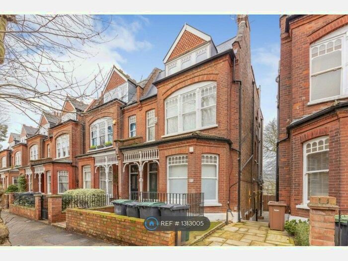 5 Bedroom Flat To Rent In Kings Avenue, London, N10