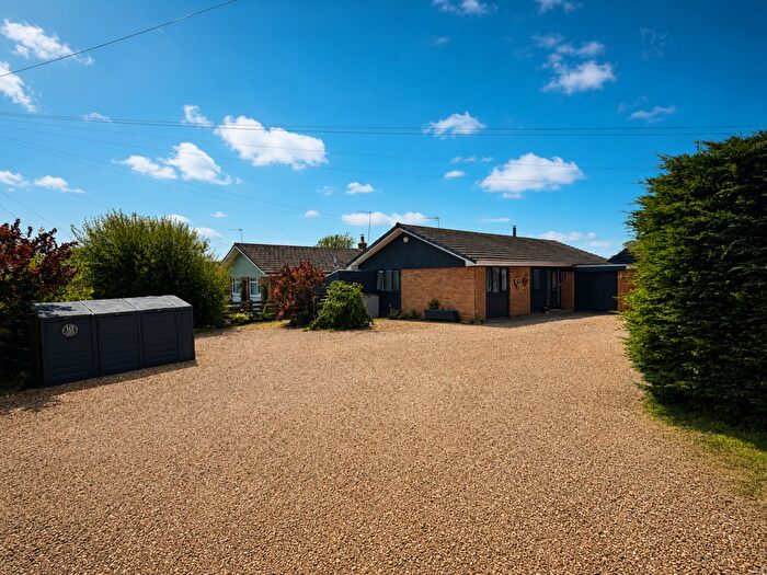 3 Bedroom Detached Bungalow For Sale In Church Street, Rothersthorpe, NN7