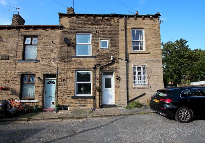 2 Bedroom Cottage To Rent In Brunswick Place, Apperley Bridge, Bradford, BD10