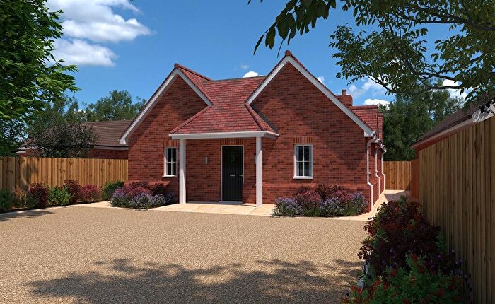 3 Bedroom Detached Bungalow For Sale In The Close, Horley, RH6