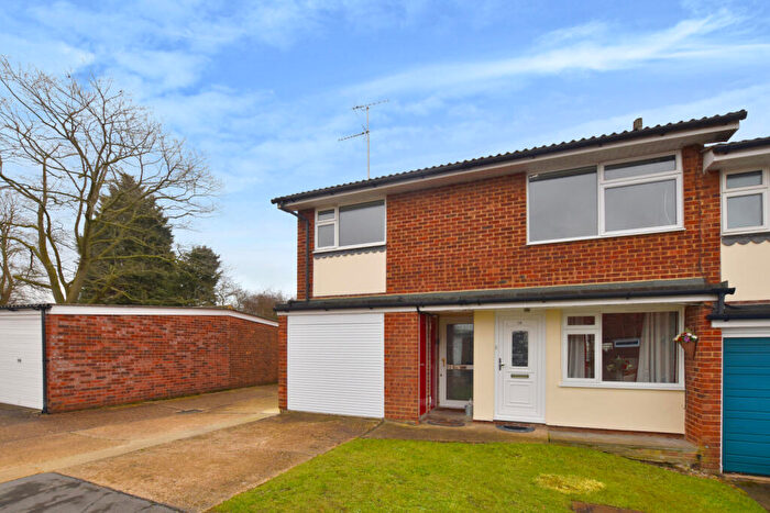 2 Bedroom Maisonette To Rent In Carrington Way, Bocking, Braintree, Essex, CM7