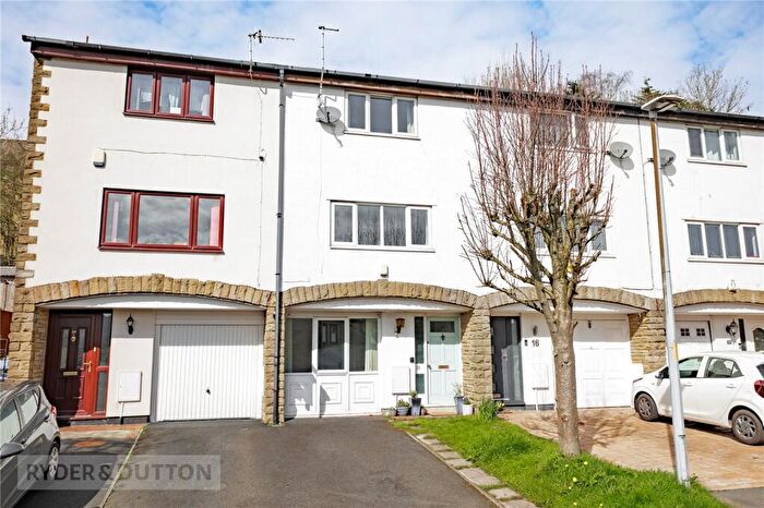 3 Bedroom Town House For Sale In St. Johns Gardens, Mossley, OL5