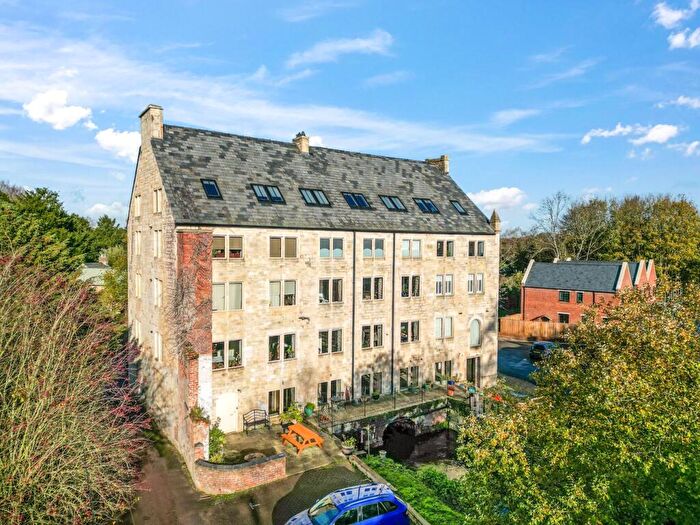 2 Bedroom Apartment For Sale In Millend, Eastington, GL10