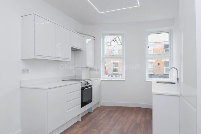 1 Bedroom Flat To Rent In Green Lanes, Harringay, N4