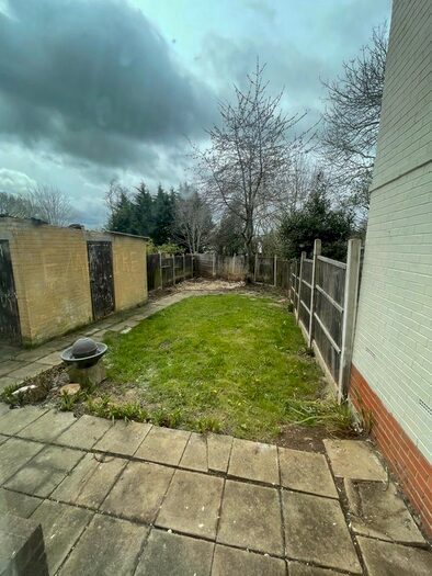 2 Bedroom Semi-Detached House To Rent In Wellside Close, Barnet, EN5