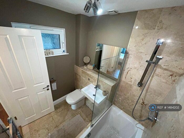 2 Bedroom Flat To Rent In Aldbury Grove, Welwyn Garden City, AL7
