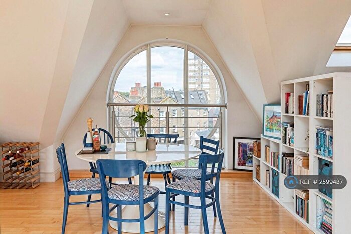 2 Bedroom Flat To Rent In Dalston Lane, London, E8