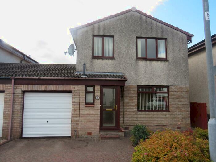 3 Bedroom Detached House To Rent In Heather Gardens, Lenzie, Glasgow, G66