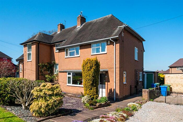 3 Bedroom Semi Detached House For Sale In Thirlmere Road, Chesterfield, S41