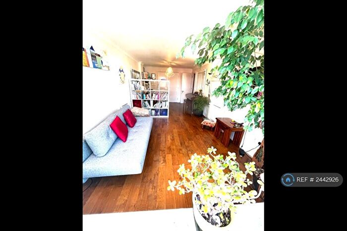 1 Bedroom Flat To Rent In New Caledonian Wharf, London, SE16