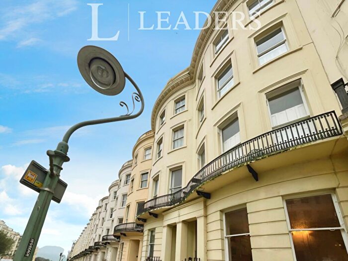 2 Bedroom Flat To Rent In Brunswick Place, Hove, BN3