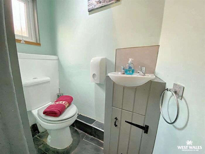 3 Bedroom Terraced House For Sale In Narberth Road, Tenby, SA70