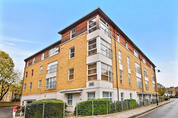 1 Bedroom Apartment For Sale In Blue Court, Sherborne Street, Islington, N1