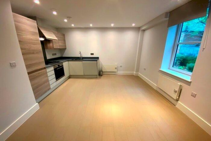 1 Bedroom Flat To Rent In Chertsey Street, Guildford, GU1