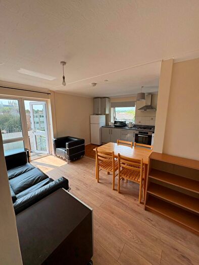 3 Bedroom Flat To Rent In Union Street, Canterbury, Kent, , Uk, CT1