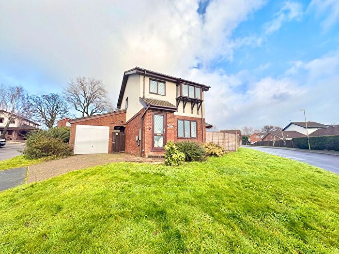 2 Bedroom Property To Rent In Barn Fold, Waterlooville, PO7