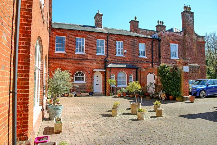 2 Bedroom Mews For Sale In Warfield Street, Warfield, Bracknell, RG42