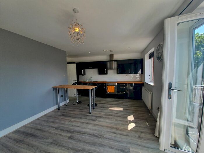 2 Bedroom Flat For Sale In Cherry Tree Lane, Rainham, RM13