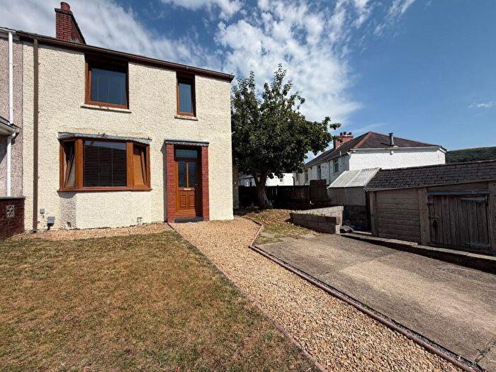 3 Bedroom Semi-Detached House For Sale In Dulais Drive, Aberdulais, Neath, Neath Port Talbot., SA10