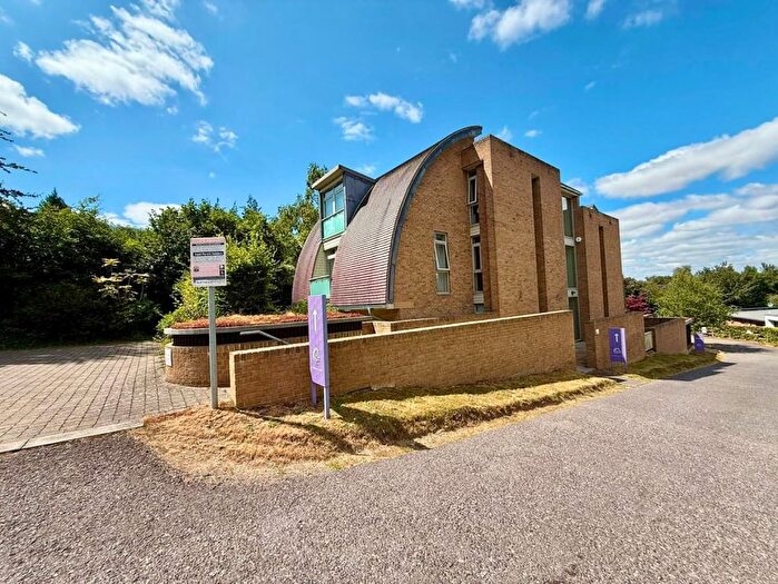 2 Bedroom Flat For Sale In Breeches End, Oxford, OX2