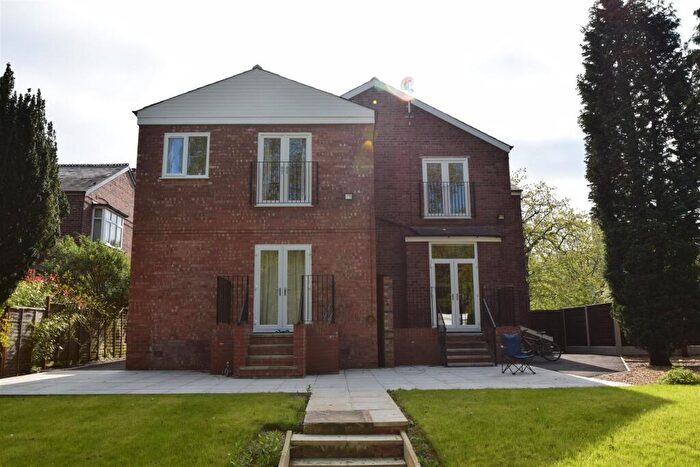 2 Bedroom House To Rent In Bramhall Lane, Stockport, SK3