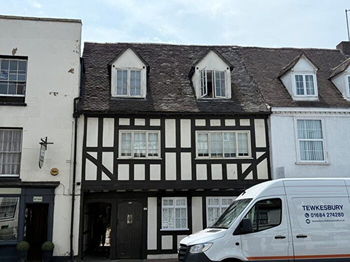 2 Bedroom Flat For Sale In Barton Street, Tewkesbury, GL20