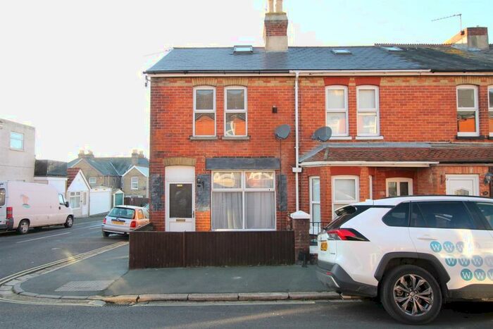 2 Bedroom End Of Terrace House To Rent In Orchard Road, East Cowes, Isle Of Wight, PO32