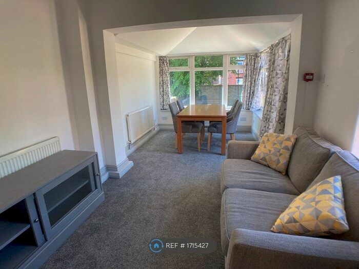 1 Bedroom Flat To Rent In Sheldon Road, Sheffield, S7