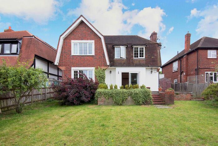 5 Bedroom Property To Rent In Barham Road, London, SW20
