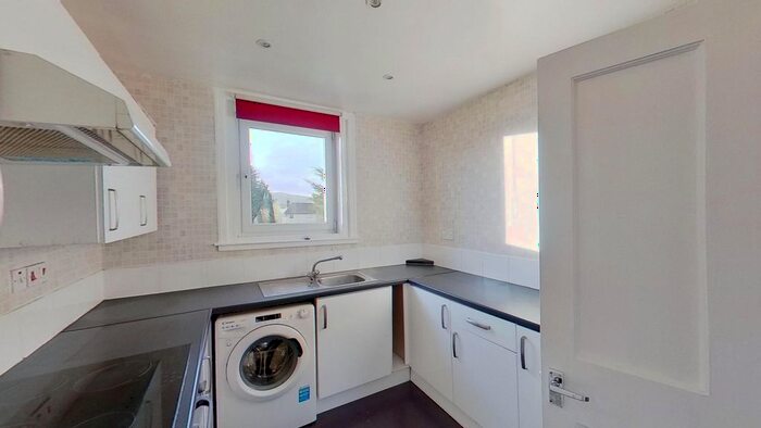 4 Bedroom Flat To Rent In Calder Road, Edinburgh, Midlothian, EH11