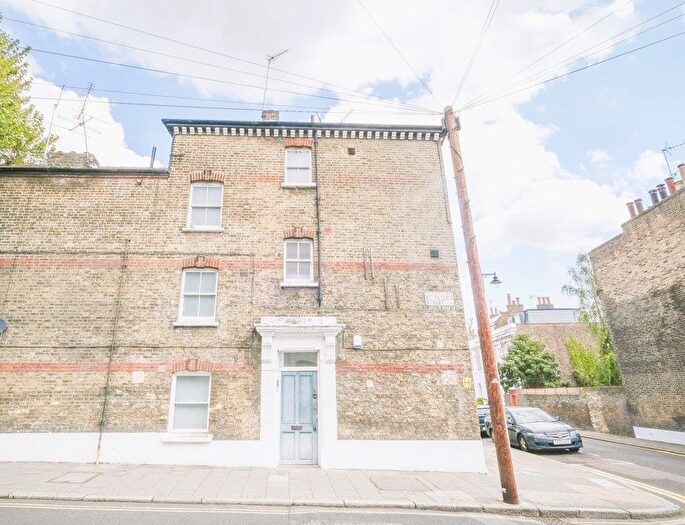 Studio To Rent In St. Peter's Street, Angel, N1
